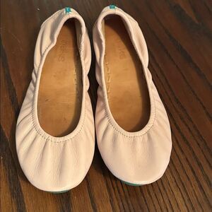 Ladies Tieks flats